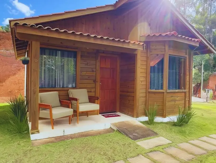 Portas e janelas em casas de madeira: estética, luz e ventilação