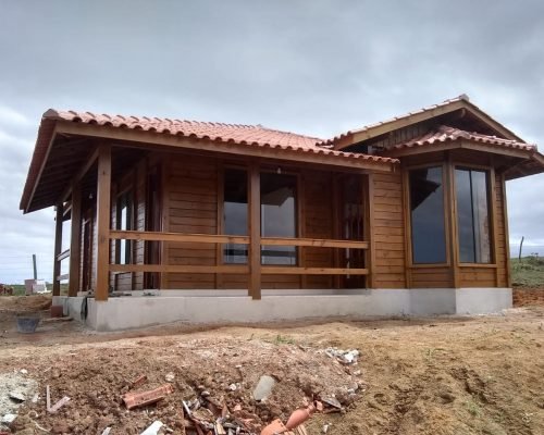 Casa de Madeira - Mogi das Cruzes-SP – 89 m²