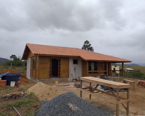 Casa de Madeira - Mogi das Cruzes-SP – 89 m²