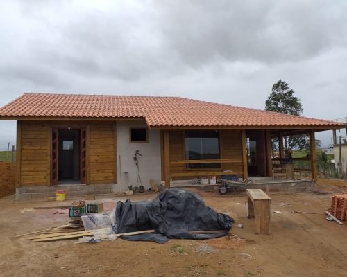 Casa de Madeira - Mogi das Cruzes-SP – 89 m²