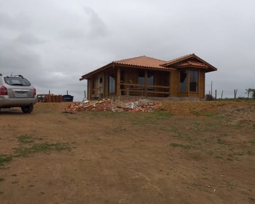 Casa de Madeira - Mogi das Cruzes-SP – 89 m²